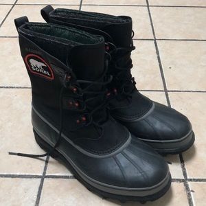 Sorel boots mens size 13 - worn once. Brand new